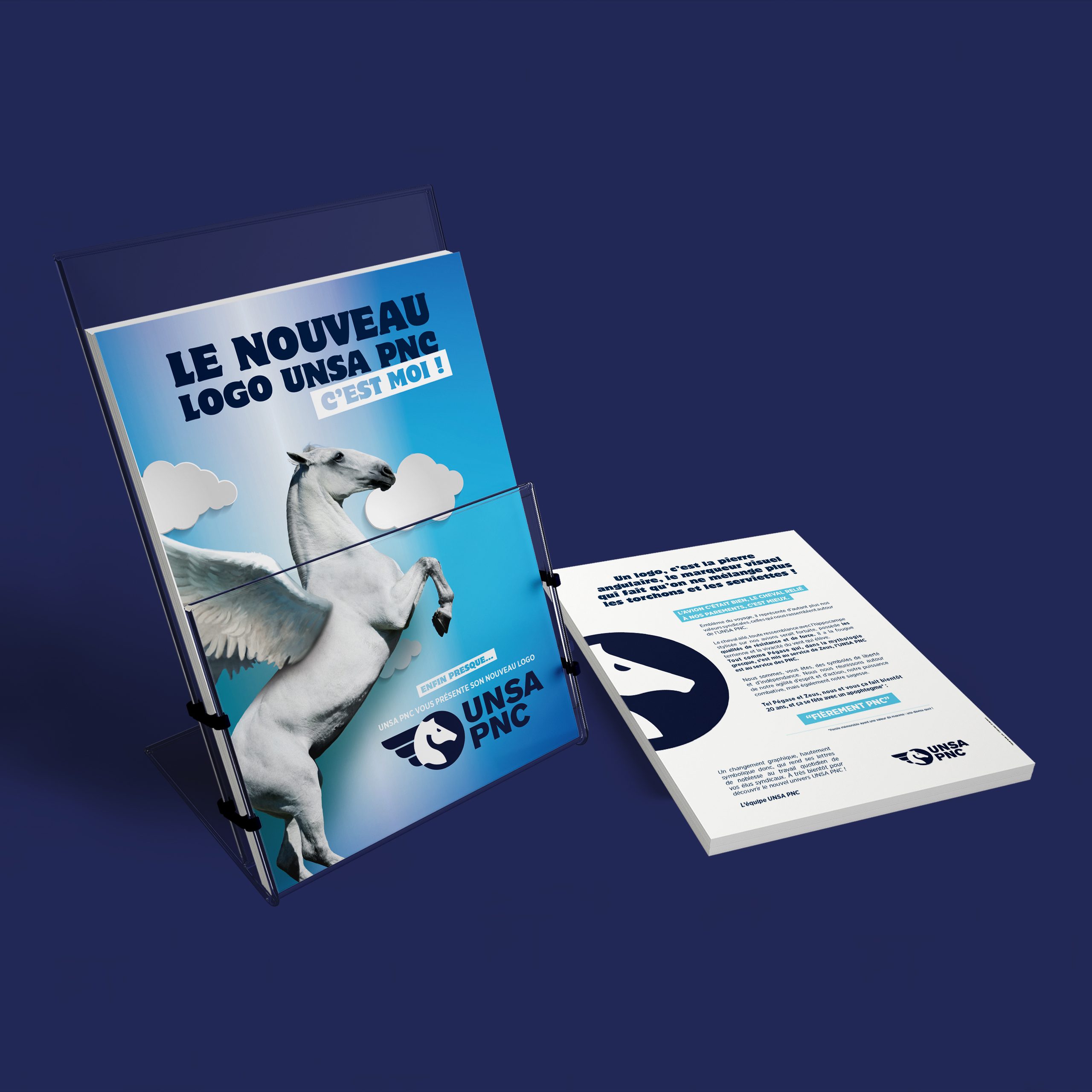 Notre agence a créé un flyer original et décalé pour notre client "UNSA PNC" afin de présenter leur nouveau logo. Le flyer met en avant une illustration d'un cheval blanc ailé, accompagné d'un fond nuageux qui donne une impression de liberté et de mouvement. Le flyer comprend également une explication claire sur le nouveau logo de l'UNSA PNC, qui est de couleur bleu marine et arbore une tête de cheval sur la gauche. Cette explication est présentée à l'arrière du flyer pour que les destinataires puissent en apprendre davantage sur les raisons et les inspirations derrière la conception de ce nouveau logo. Dans l'ensemble, ce flyer est un excellent exemple de la créativité et de l'expertise de notre agence pour concevoir des designs attrayants et informatifs pour nos clients. Nous sommes fiers d'avoir pu aider l'UNSA PNC à présenter leur nouveau logo de manière innovante et mémorable grâce à ce flyer.